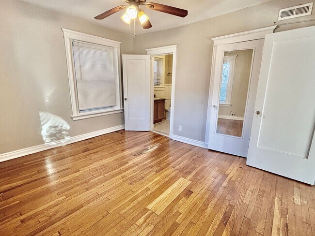 Building Photo - The Belmar