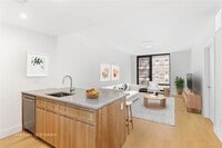Building Photo - 264 Webster Ave