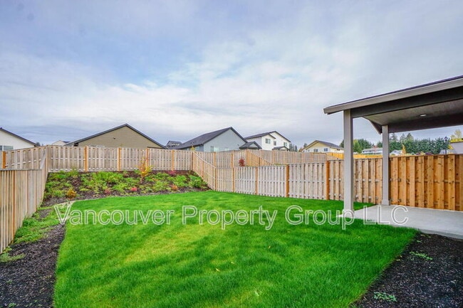 Building Photo - 2217 E Juniper Cir