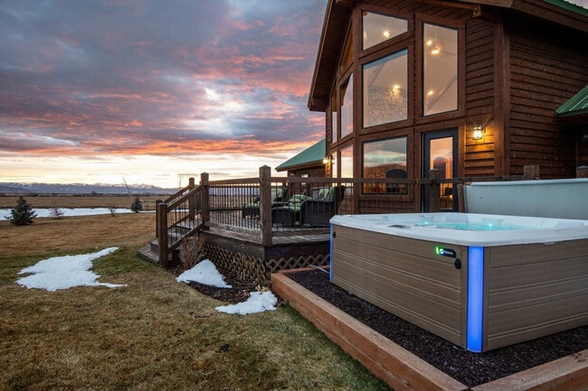 Building Photo - 4535 Roxanne St