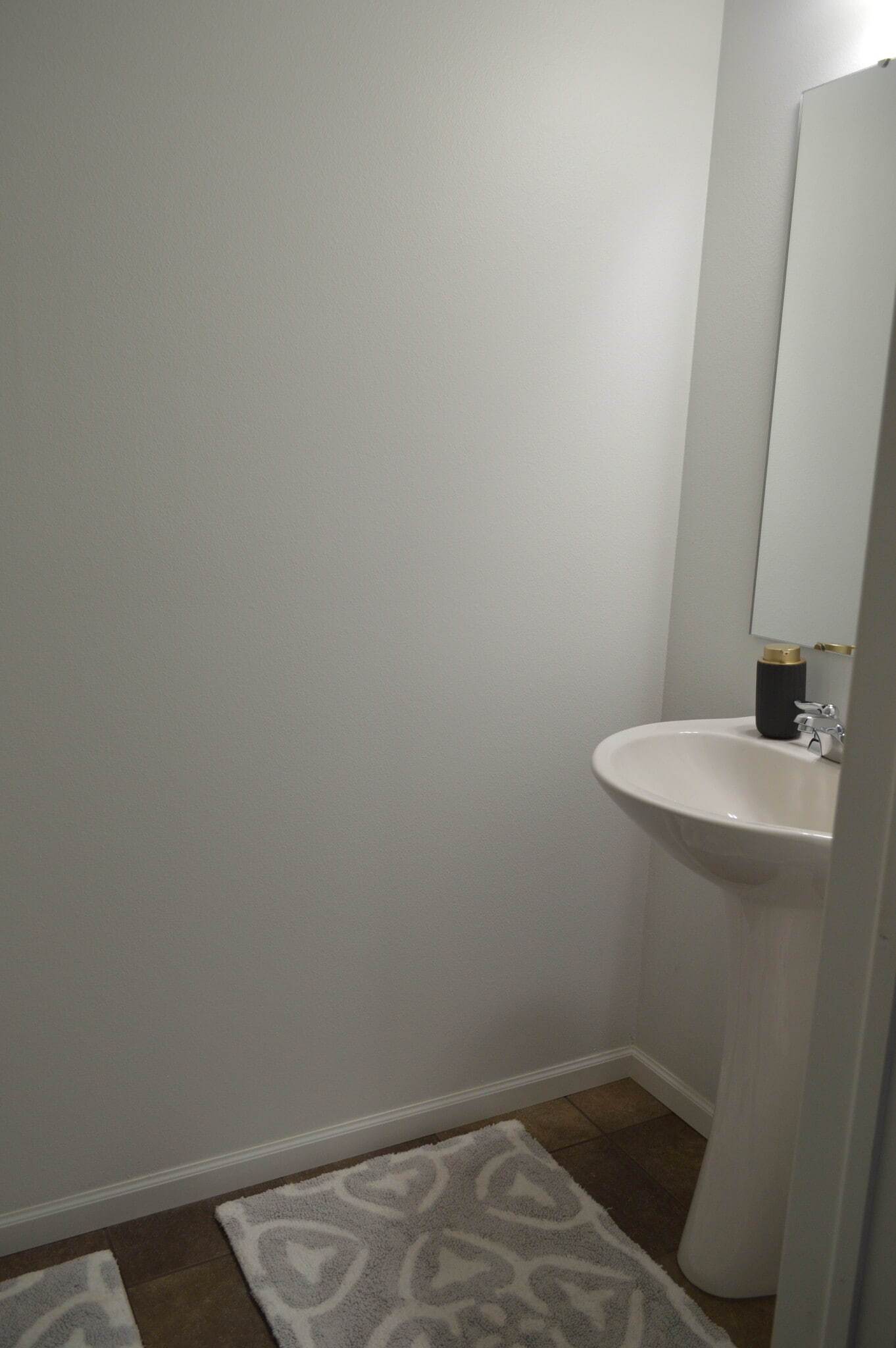 Building Photo - 751 Mission Point Rd