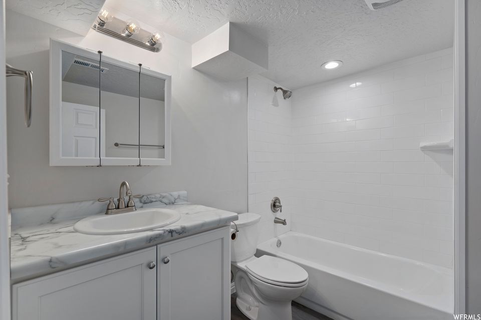 Building Photo - 115 S 200 E