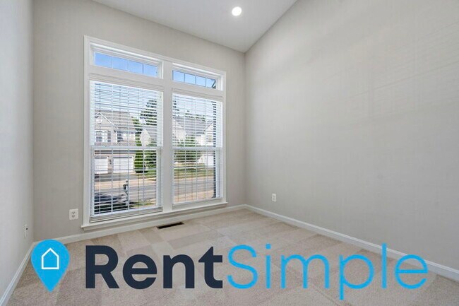 Building Photo - 6011 Smooth Stone Pl