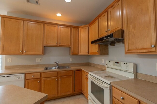 Building Photo - 391 Sheerer Dr
