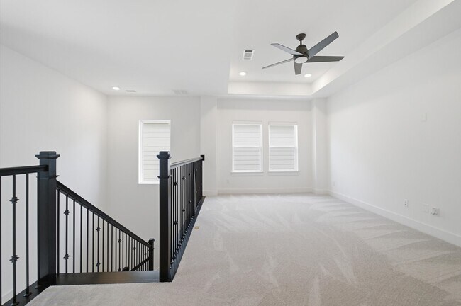 Building Photo - 8115 Fenway Hts Dr