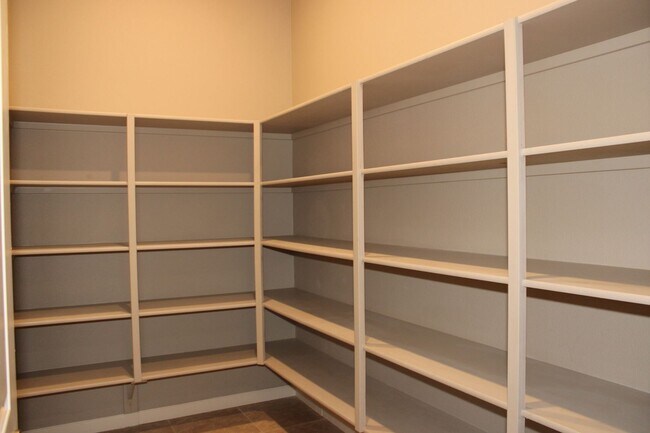 Building Photo - 170 Dnieper River Way