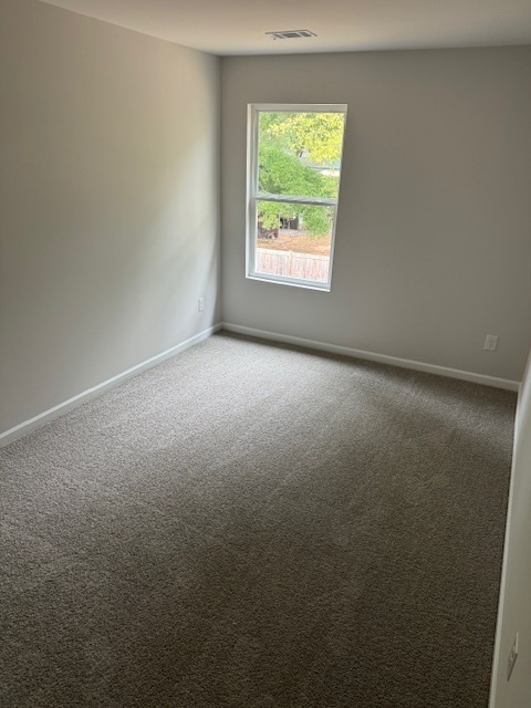 Building Photo - 144 Village Green Dr