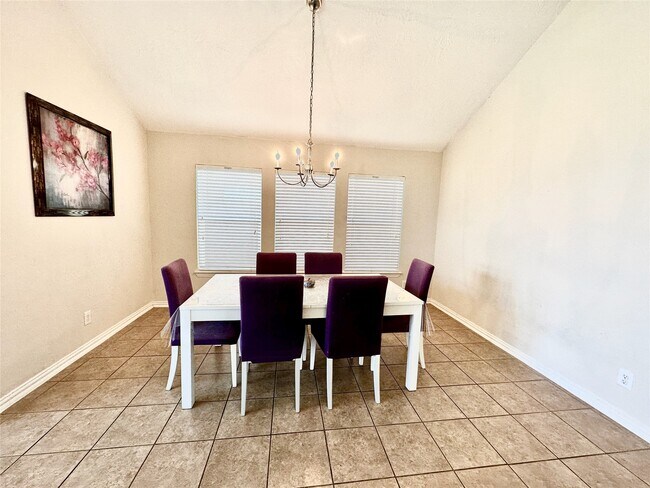 Building Photo - 2519 Horned Owl Dr