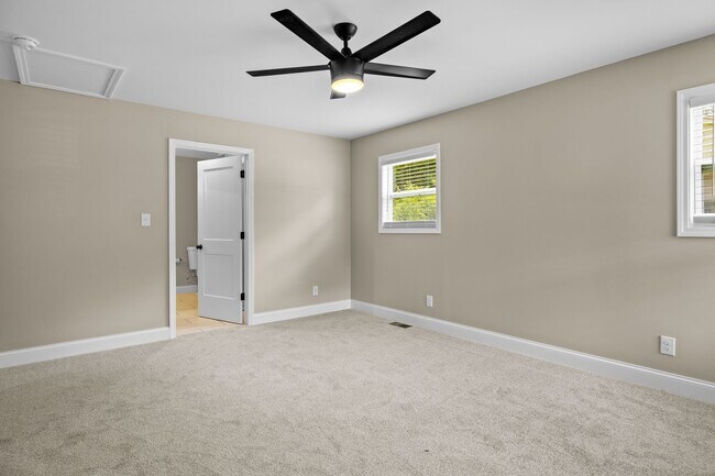Building Photo - 910 Windlau Ct
