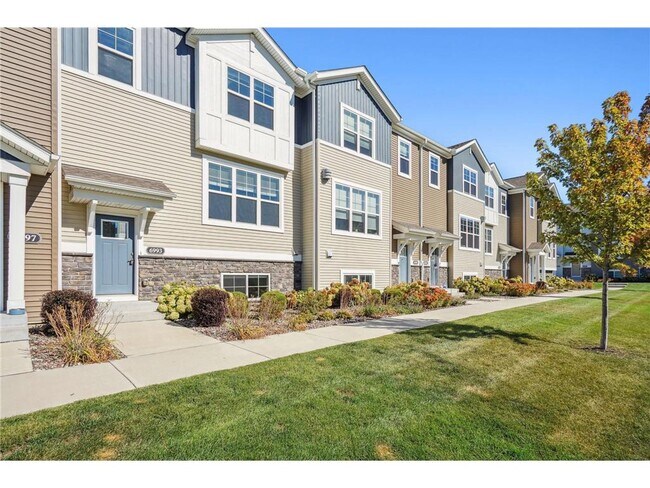 Building Photo - 6993 Huckleberry Dr