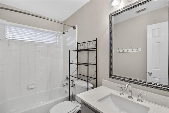 Building Photo - 1604 Wagon Wheel Dr