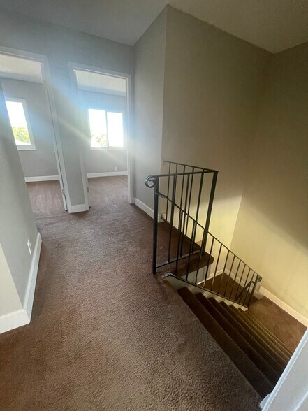 Building Photo - 326 Stafford Way