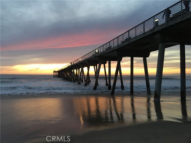Building Photo - 320 27th St