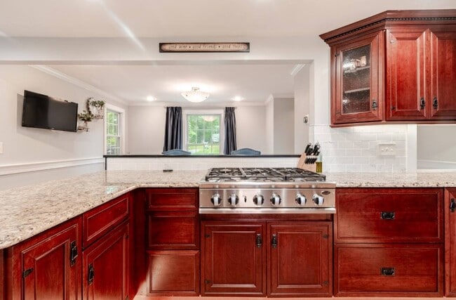 Building Photo - 45 Indian Hill Ave