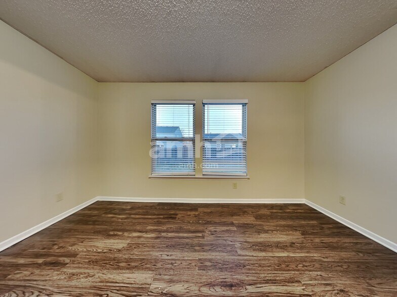 Building Photo - 12426 Bearsdale Dr