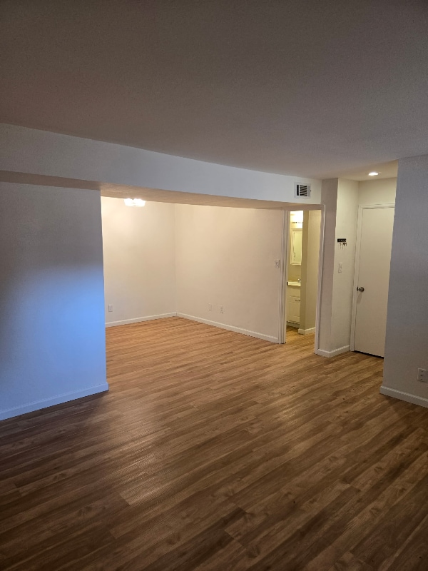 Building Photo - 5300 E Cherry Creek S Dr