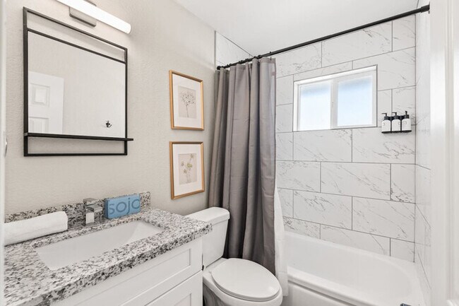Building Photo - Fashion Square Apt1|SWVillage|Scottsdale|8...