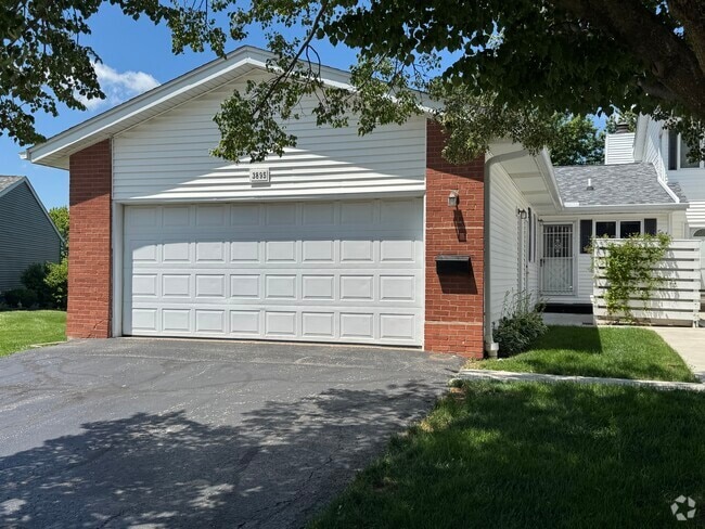 Building Photo - 3895 Prairie Ln