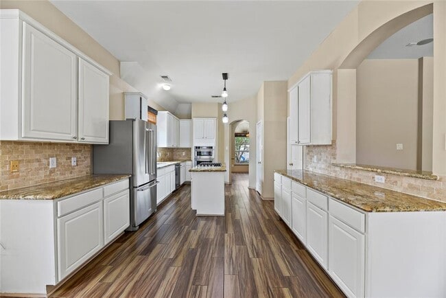 Building Photo - 203 Jewel Park Ln