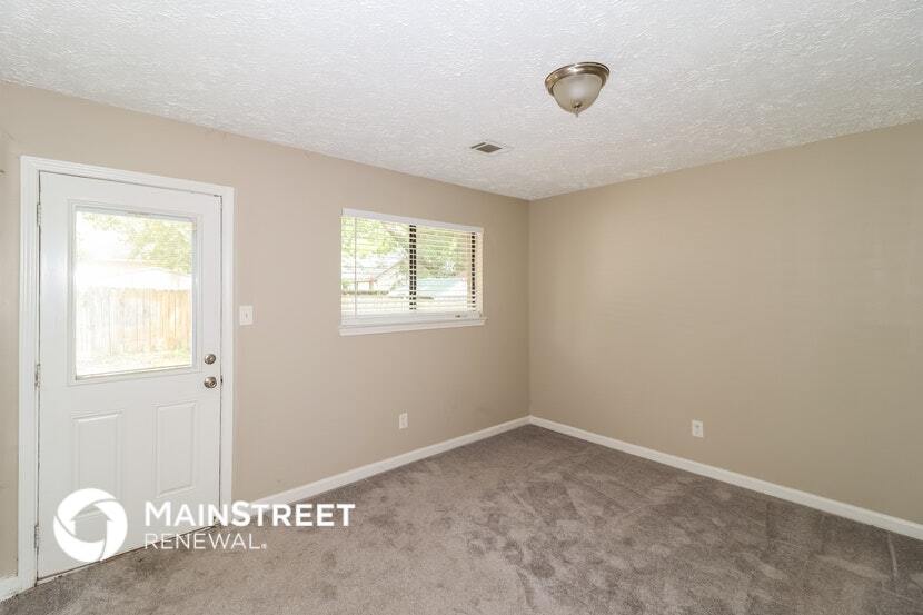 Building Photo - 2156 Oldfield Dr