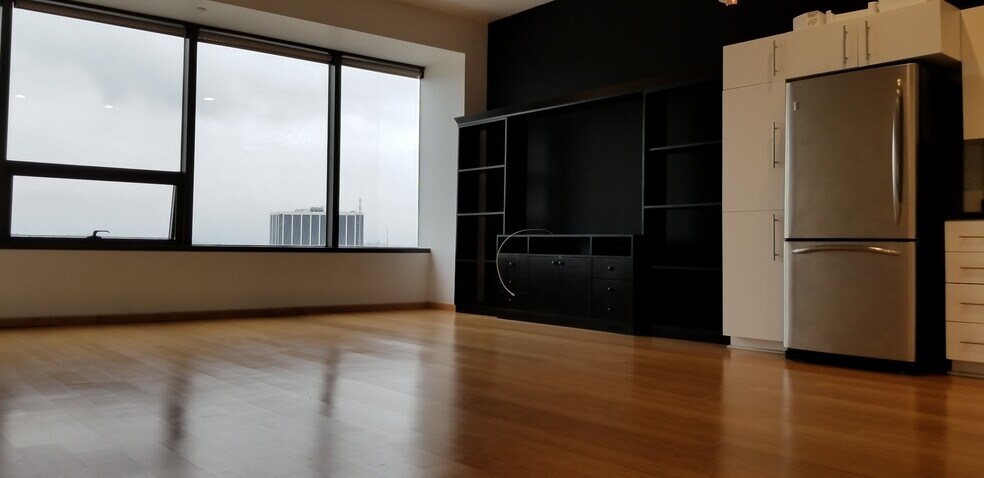 Living Room - 1100 Wilshire Blvd