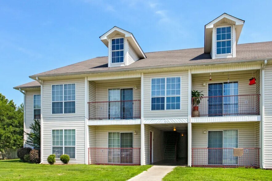 Village Square Apartment 1940 South Elmira Ave Russellville AR 72802