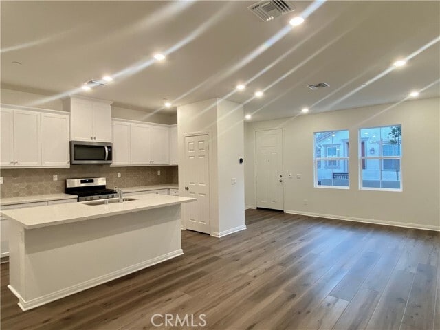 Building Photo - 3943 E Carmel Privado