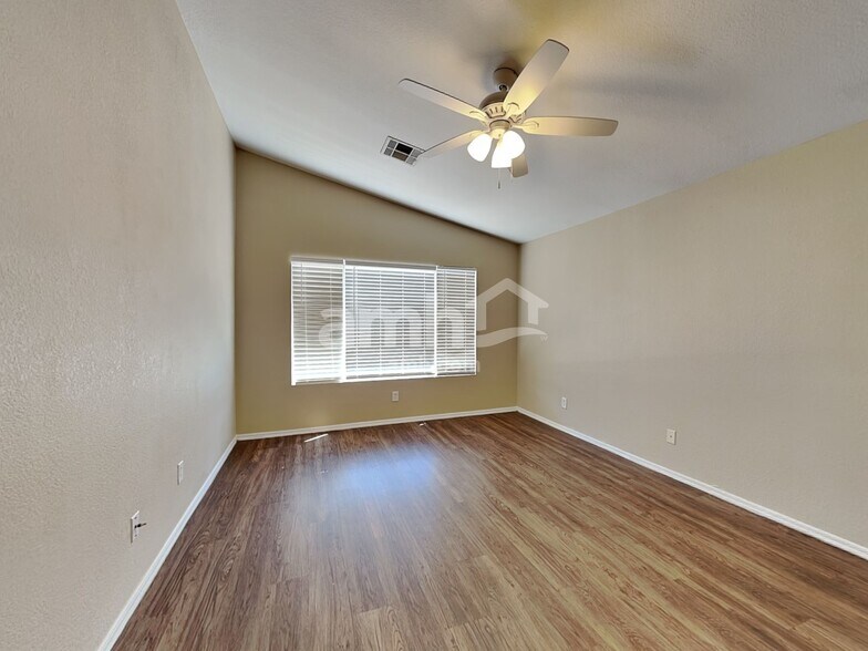 Building Photo - 2715 N 90th Ave