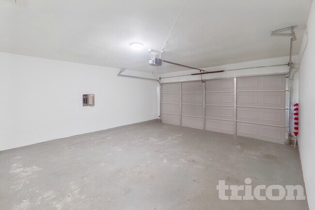 Building Photo - 3521 Kirby Creek Dr