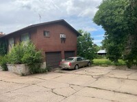 Building Photo - Beautiful home with 2 car garage.