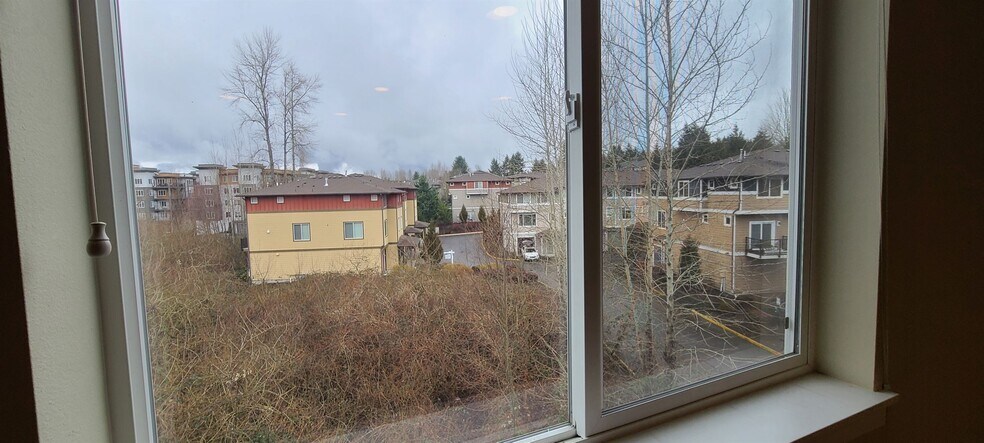 Building Photo - 2115 201st Pl SE