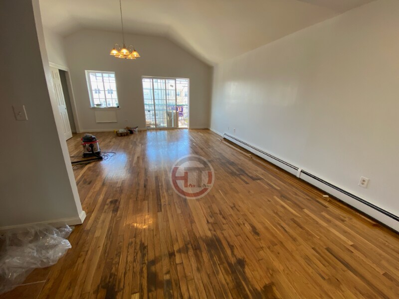 Building Photo - 286 Balcom Ave