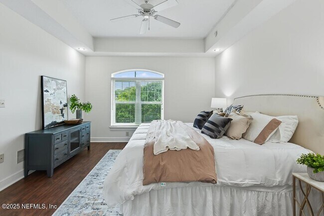 Building Photo - 4300 S Beach Pkwy