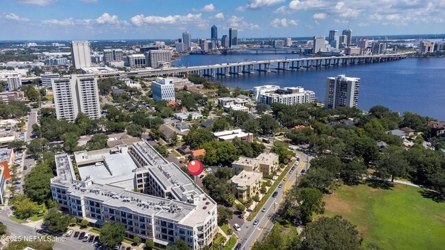 Building Photo - 1661 Riverside Ave