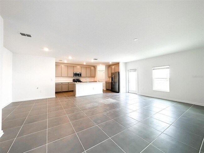 Building Photo - 26159 Feathergrass Cir