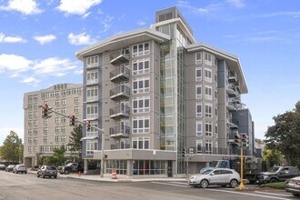 Building Photo - 262 Monsignor O'Brien Hwy