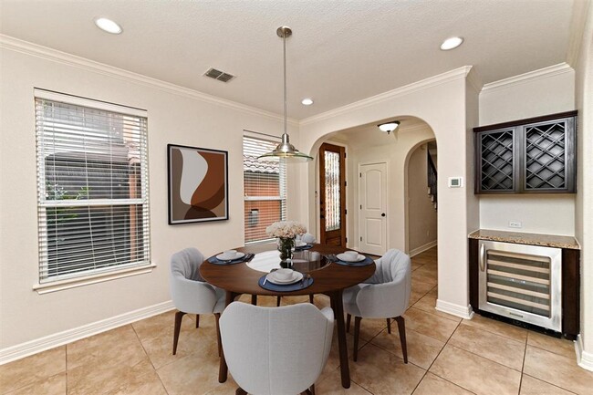 Building Photo - 12124 Terraza Cir