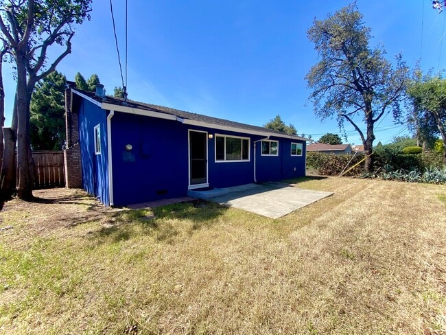 Building Photo - Lovely 4-bedroom home in Fremont – Sundale Neighborhood!