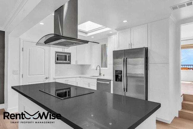 Building Photo - 16093 Selborne Dr