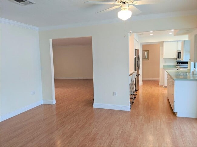 Building Photo - 3739 Glen Oaks Manor Dr