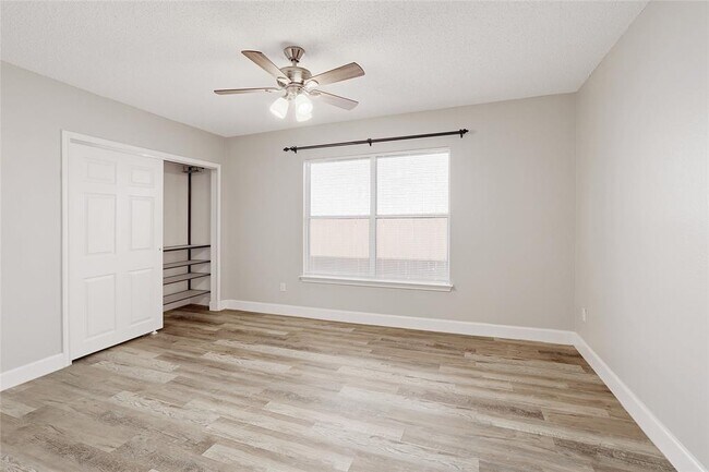 Building Photo - 10905 Claywood Dr