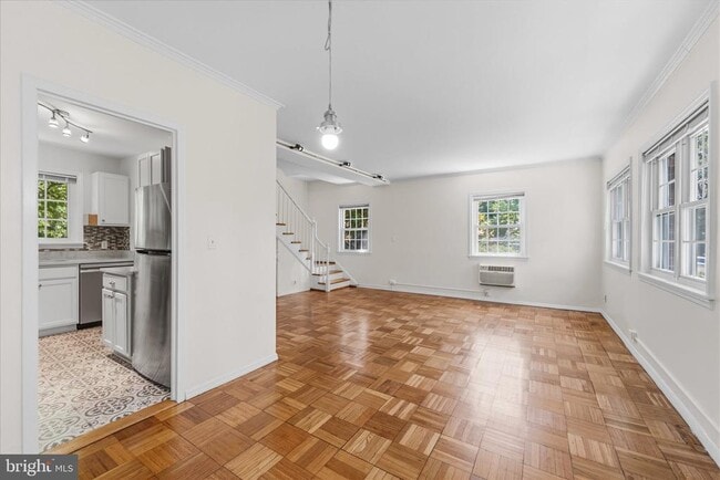 Building Photo - 3226 Gunston Rd