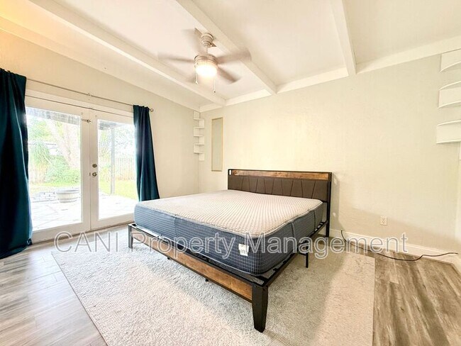 Building Photo - 6613 Orchard Dr N