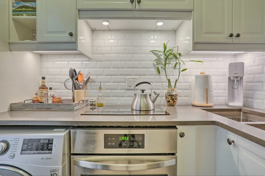 Building Photo - 101 Willow Ave