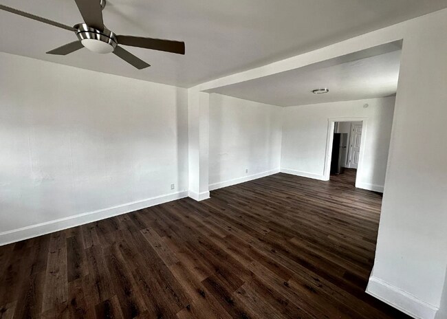 Building Photo - 3 Bedroom 1 Bathroom in Elizabethtown!