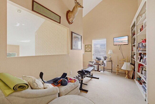 Building Photo - 10125 Valley Forge Dr