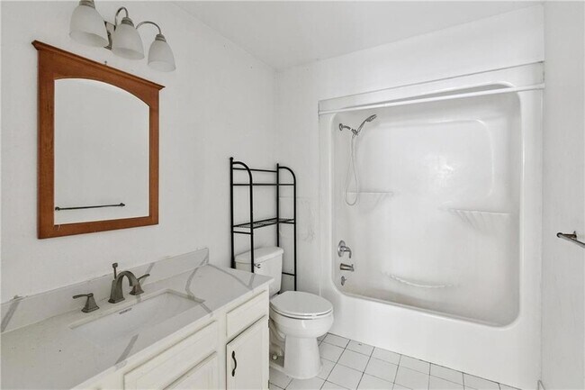 Building Photo - 1123 Hillary St