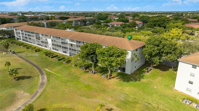 Building Photo - 13250 SW 4th Ct