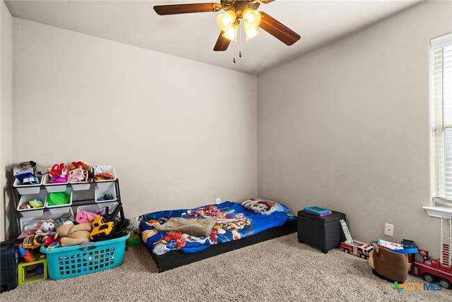 Building Photo - 907 Hickok Dr