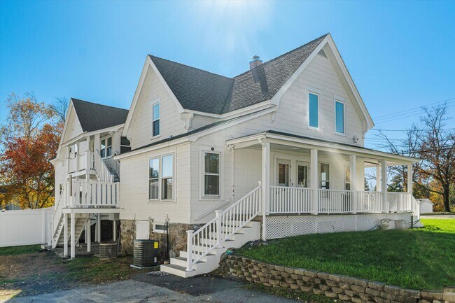 Building Photo - 378 S Mammoth Rd